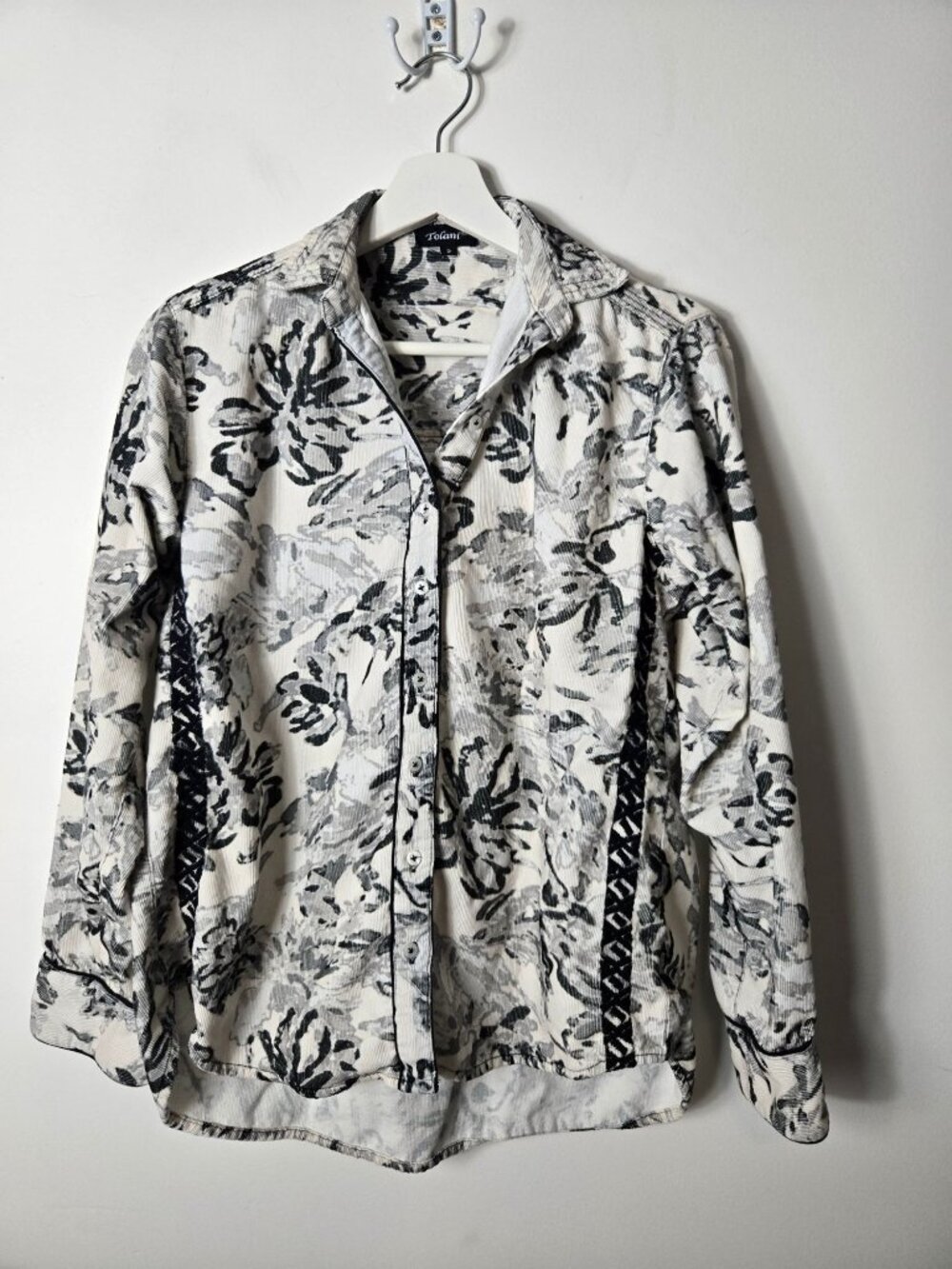 Tolani Size S Micro Corduroy Black White Floral Button-Up Long Sleeve Shirt